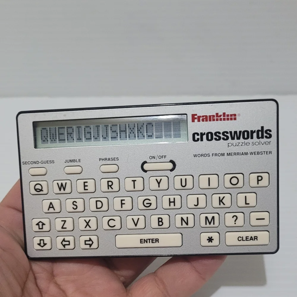 Vintage Franklin Crosswords Puzzle Solver CW-40 Electronic Handheld No Case.